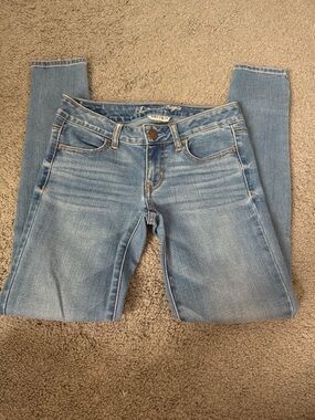 American Eagle Outfitters Light Blue Skinny Jeans
